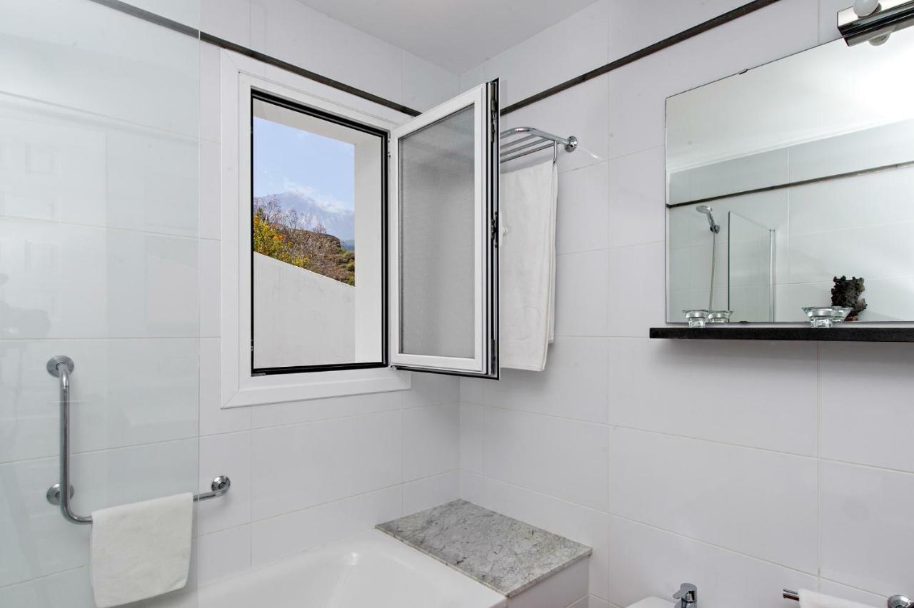 Superior G: Private Pool & Concierge Apartment Icod De Los Vinos Exterior photo